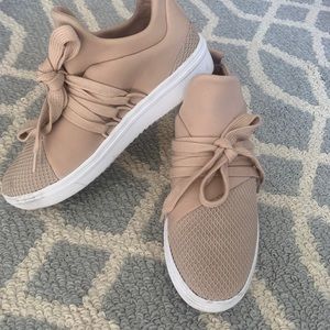 Steve Madden Sneakers